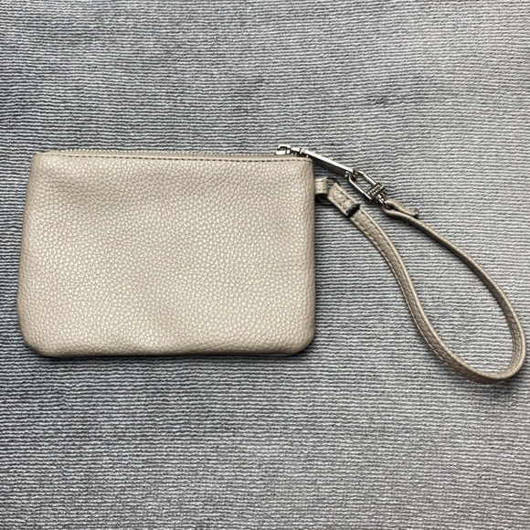 Steve Madden - Gray Logo Wristlet - Picture 9 of 10